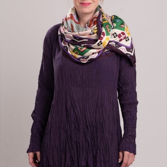 ME369 L'Amour Lola Scarf / Wrap XL Square 51 X 51 In. New #223A90122 - Picture 3 of 12